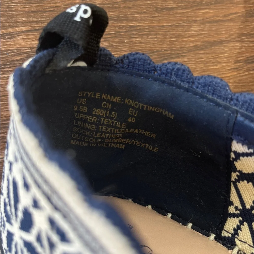 Kate Spade knottingham knit Floral Patterned Navy and Cream espradilles size 9.5